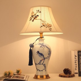 Ceramic high-end Chinese table lamp living room villa model study American Jingdezhen atmospheric home bedroom bedside lamp