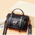Leather handbags new retro crocodile pattern lock messenger bag handbag fashion shoulder messenger bag