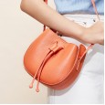 First layer cowhide bag female new fashion wild niche design lychee pattern bucket bag female shoulder messenger bag
