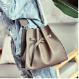 Spring and summer new women's bag shoulder bag casual simple mother and daughter bag fashion shoulder bag leather commuter handbag bucket bag