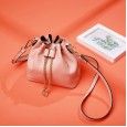 New women bag trendy fashion wild cowhide bucket bag leather women bag shoulder messenger bag portable female bag